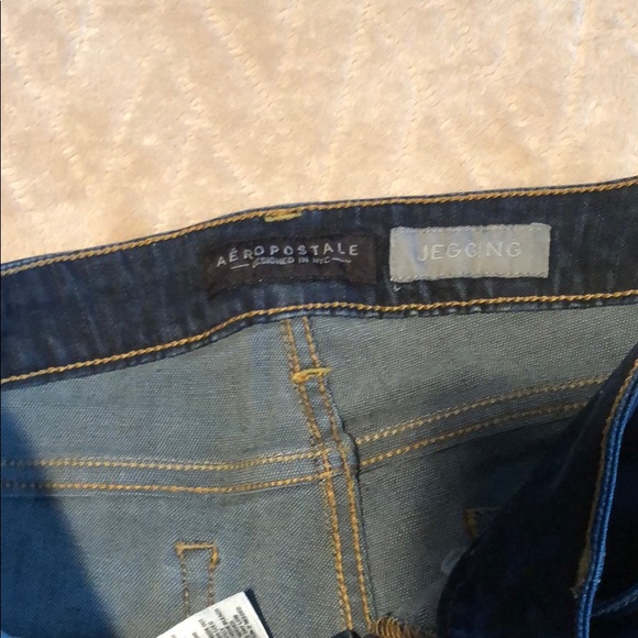 Aeropostale Dark-Washed Skinny Jeans - Picture 3 of 4